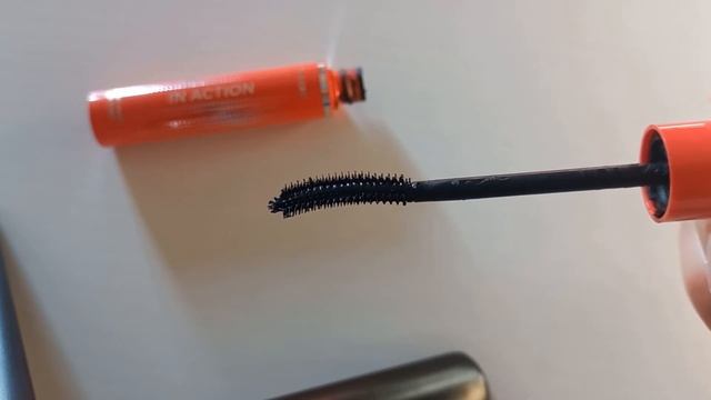 #тестирую Стойкая тушь для ресниц с эффектом распахнутого взгляда The One In Action от Oriflame смотреть онлайн