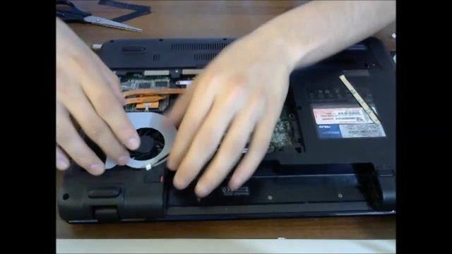 Замена кулера на ноутбуке ASUS N61Jv смотреть онлайн