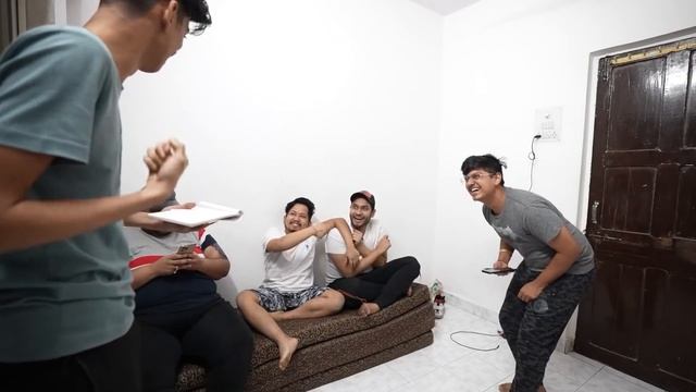 SHOCK PEN PRANK in S8uL Gaming House | Challenge Bait xD | #Vlog2 #S8uLContentTrain смотреть онлайн