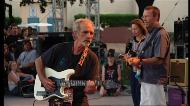J.J. Cale/ Eric Clapton- After Midnight Live From Crossroads Guitar Festival 2004