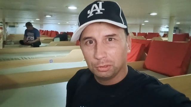 Первый раз в жизни на корабле! Путешествие на пароме Батангас - Катиклан. В Филиппины по морю смотреть онлайн