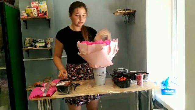 БУКЕТ на ОСНОВЕ своими руками. Мини МК смотреть онлайн