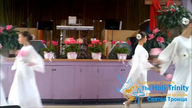 Церковь Святая Троица - День Матери 2012