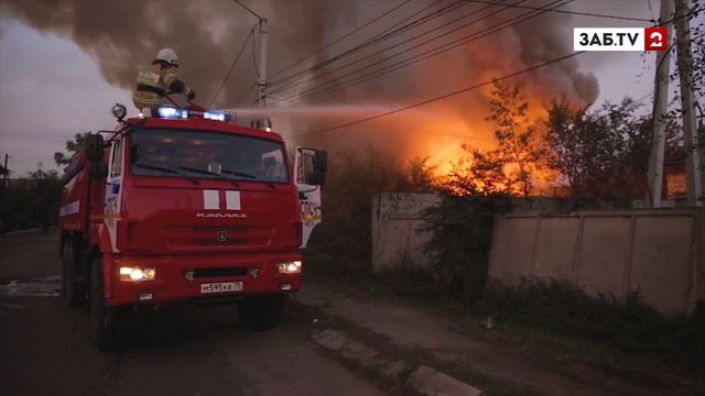 "Чье дело первым загорелось?": пожар в краевом суде взбудоражил интернет-комментаторов смотреть онлайн