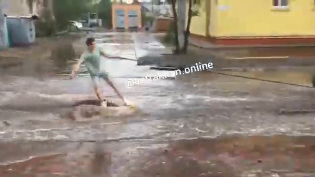 Вейкбордист в Астрахани смотреть онлайн