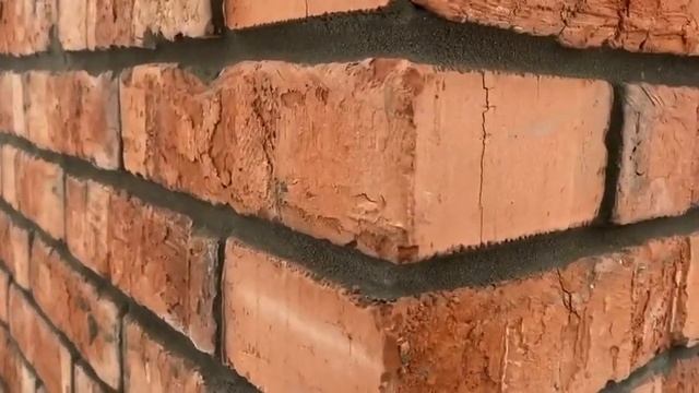 #6 Делаем из обычного кирпича Клинкер. Строительство одноэтажного дома #кирпич #кладкакирпича смотреть онлайн