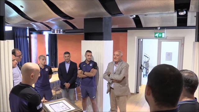 Premiato team Acqua&Sapone di calcio a 5 смотреть онлайн