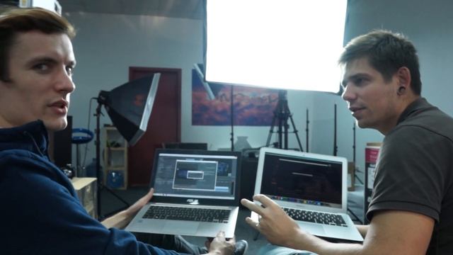 Freaking Test - ASUS ZenBook UX31LA vs MacBook Air 2013: автономность смотреть онлайн