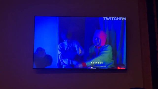 ХОЗЯЕВА В ДОМАШНЕМ КИНОТЕАТРЕ | ПЛОХОЙ ПАРЕНЬ, ПАРАДЕЕВИЧ, КОРЕШ И ВЛАД КУЕРТОВ СМОТРЯТ TWITCH FM смотреть онлайн