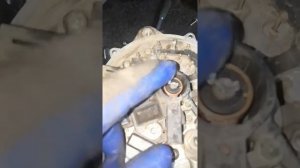 Снятие и ремонт генератора 4wd ниссан вингроуд.