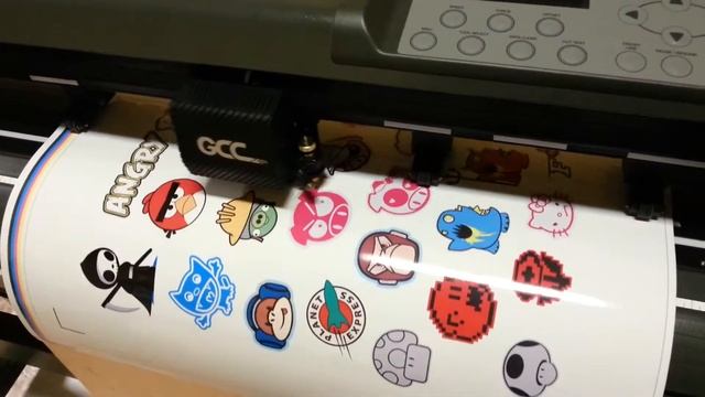Наклейки. Стикербомбинг. Контурная резка наклеек. plotterprint.ru смотреть онлайн
