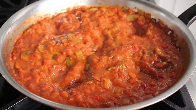Shakshuka - Eggs Poached in Spicy Tomato Pepper Sauce смотреть онлайн