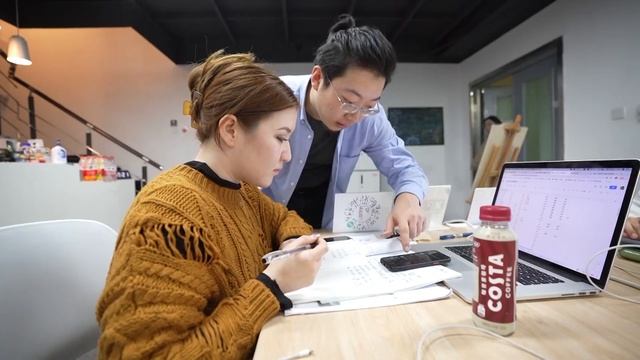 Выходец из Синьцзяна создал «коворкинг» для современной молодежи смотреть онлайн