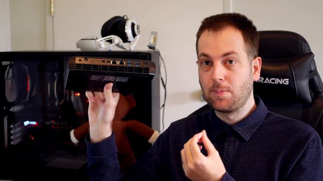 Intel Hades Canyon NUC Review - Does Size Really Matter? смотреть онлайн