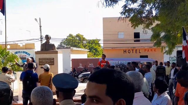 Rinden tributo a Juan Pablo Duarte fundador de la República Dominicana con motivo de su aniversari смотреть онлайн