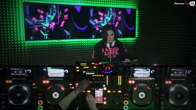 DJ MarySky /Nsk/ (TechHouse) ► Guest Mix @ Pioneer DJ TV смотреть онлайн