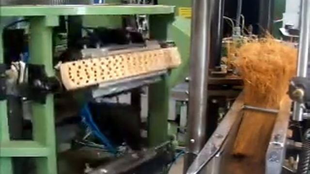 Schlesinger BFK2 Coco Broom Machine смотреть онлайн