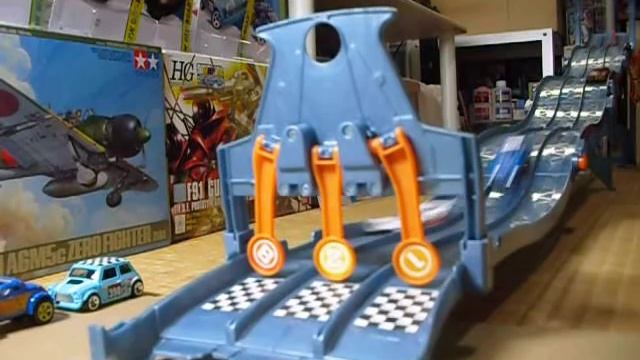 "'70 CHEVY CHEVELLE" vs "'70 FORD ESCORT RS1600" vs "4WARD SPEED" HotWheels #2-672 смотреть онлайн