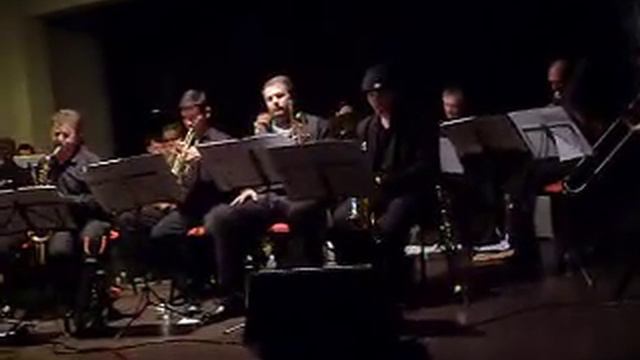 The shadow of your smile (Johnny Mandel) - Big Band do Conservatório de Pouso Alegre смотреть онлайн