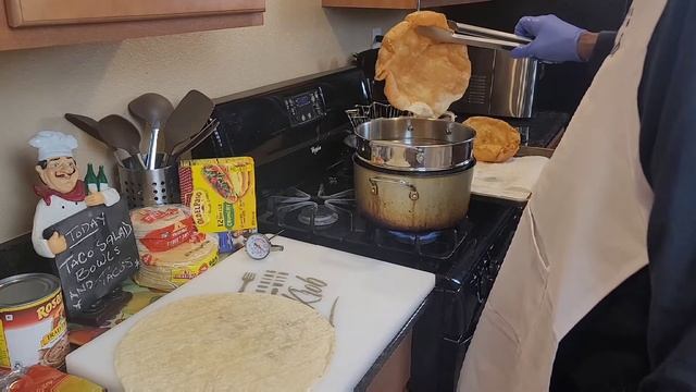 Homemade Taco Salad Bowls and Tacos. something new to your Taco Tuesday смотреть онлайн