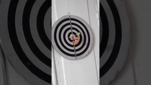 Как надо играть в дартс смотреть онлайн