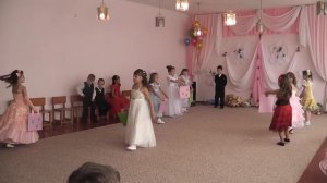 Танец с портфелями на выпускном в ДС 398 г. Донецк 2012 год