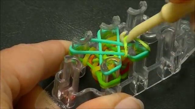 Как сделать браслет из резинок. Стиль Двойной рыбий хвостик. Rainbow loom Fishtail смотреть онлайн