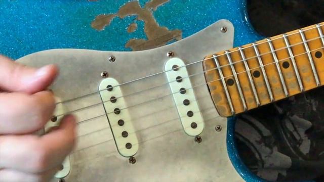 Fender Custom Shop Limited Edition Heavy Relic El Diablo Strat - Blue Sparkle смотреть онлайн