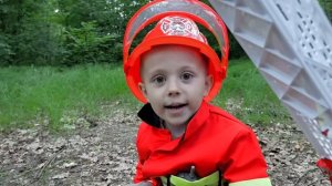 Пожарный Даник и Пожарная Машина BRUDER SCANIA 35990 - Тушим лесной пожар