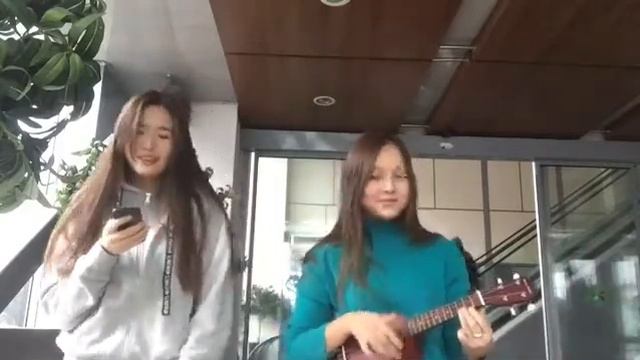 Falling in love with you - Elvis Presley смотреть онлайн