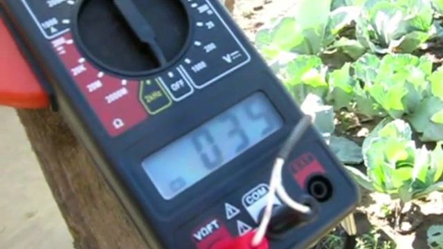 Солнечный коллектор (+63 градуса) -  замер максимальной температуры днем