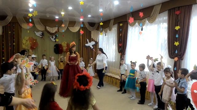 Общий танец.утренник осень.2019 смотреть онлайн