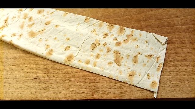 Закуска на раз и два | Конвертики из лаваша с сырно-томатной начинкой смотреть онлайн