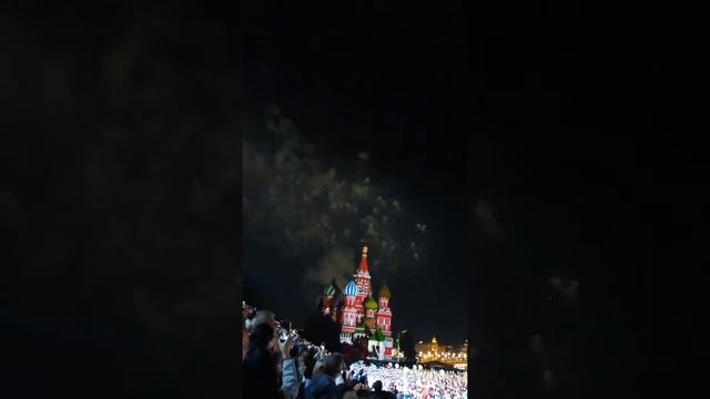 Салют на Красной площади смотреть онлайн