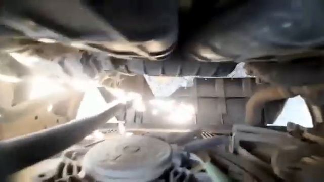 Ubicación del Número de motor en una camioneta Mitsubishi Outlander 2015 2.4