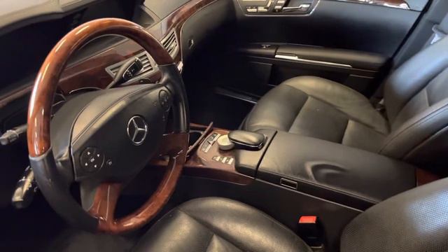High-performance 2010 Mercedes S550 смотреть онлайн