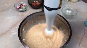 Что это?Хумус? или закуска с нутом, сыром и овощами