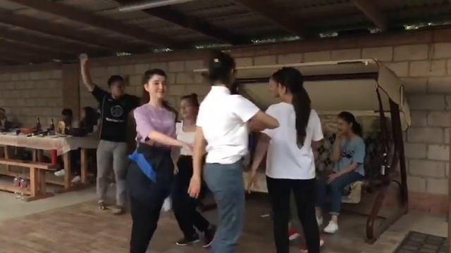 Выпускной Чикола школа 2 и 3 смотреть онлайн