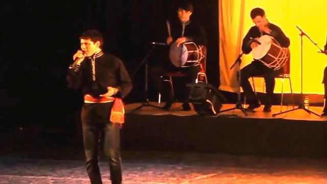 Артур Акавов..Кумыкская..Фестиваль во Франции 2013г смотреть онлайн