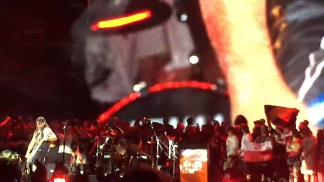 Metallica BASS SOLO Robert Trujillo Sonisphere 2015 Forum Arena Assago Milano смотреть онлайн