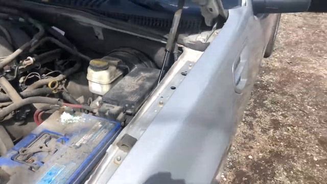The fuse box location on a 2009 Ford Sport Trac смотреть онлайн