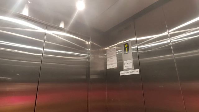 Kone Passenger Lift at Sultan Ismail Petra Airport, Kota Bharu смотреть онлайн