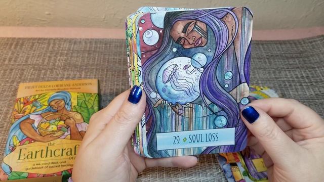 The Earthcraft Oracle, Unboxing Tarot Flip Through смотреть онлайн