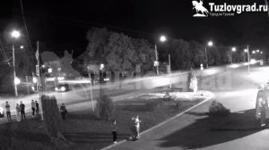 В Новочеркасске иномарка на огромной скорости врезалась в здание