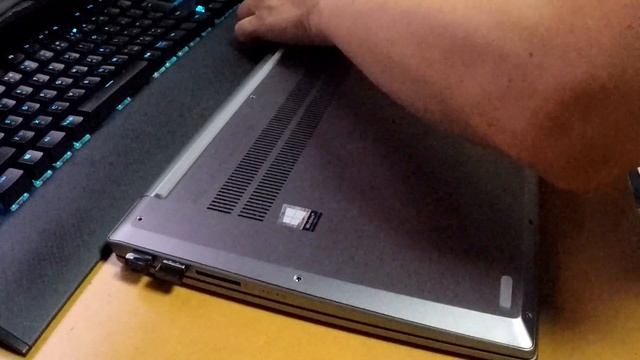 Lenovo IdeaPad S540(intel core i5-8265U 14インチ) 　メモリ20GB化とCINEBENCH R15 смотреть онлайн