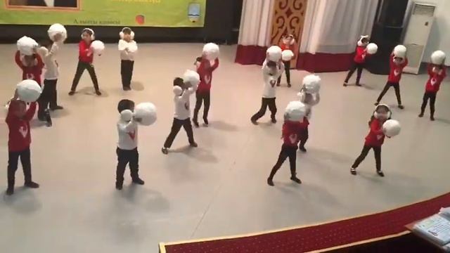 Танец "снежный ком" смотреть онлайн