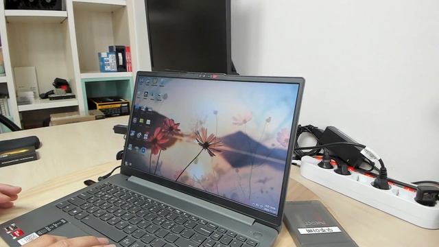 Lenovo IdeaPad Slim 3 15ABR8 참 쉬운 SSD 업그레이드 울산1등조립컴퓨터 울산노트북업그레이드 우주시스템 смотреть онлайн