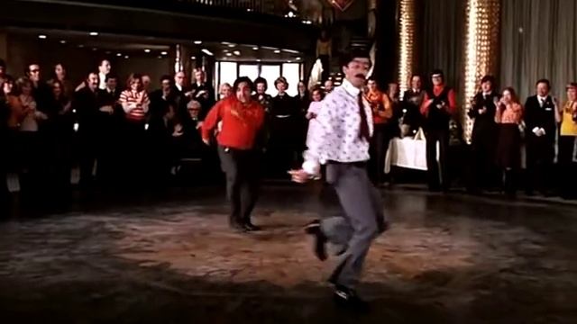 Танцуют все (Микс ПЕСНЯ+ФРАГМЕНТЫ танцев из советских фильмов) смотреть онлайн