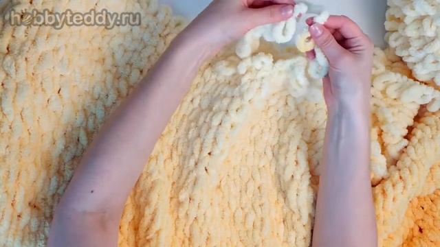 МК ВЯЖЕМ БЫСТРО ПРОСТОЙ ПЛЕД из пряжи ALIZE PUFFY| ВЯЖЕМ БЫСТРО БЕЗ СПИЦ И КРЮЧКА смотреть онлайн