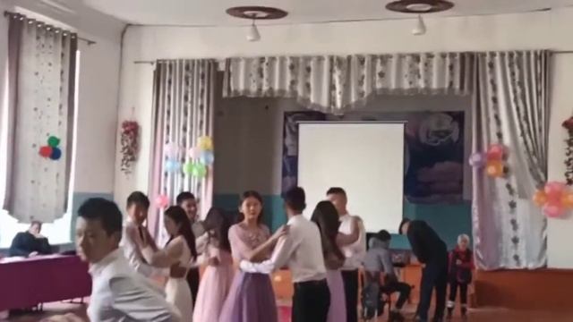 10-А класс.Вальс.Осенний бал 2021 ?❤ смотреть онлайн